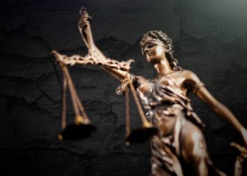 Juiz Fábio Lopes Alfaia profere sentença que condena pastor a quase 82 anos por crimes sexuais em Japurá