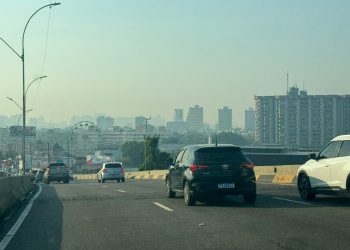 Qualidade do ar atinge nível crítico e Manaus suspende aulas na rede municipal nesta sexta-feira