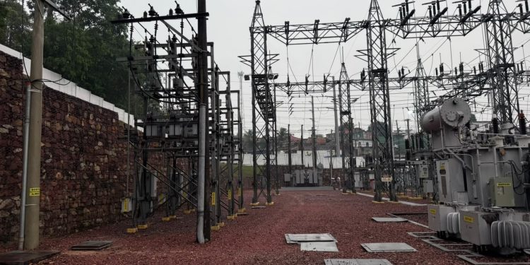 Âmbar Energia investe R$ 2,5 milhões e amplia capacidade da rede nas zonas Norte e Oeste de Manaus