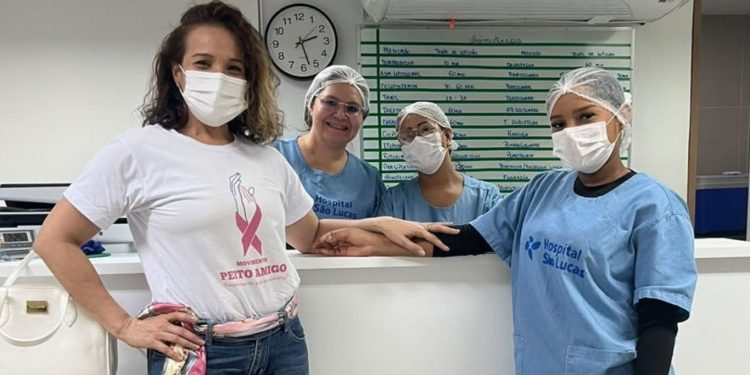 Outubro Rosa: Paciente da Hapvida transforma luta contra câncer de mama em rede de apoio
