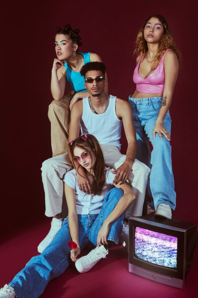 Anos 2000 estão de volta em festa gratuita com DJs no Millennium Shopping
