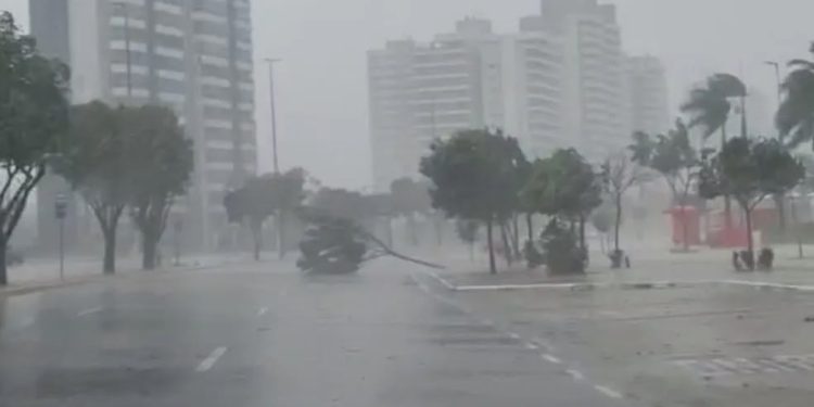 Feriadão em Manaus: Previsão é de chuva e instabilidade até a próxima segunda-feira