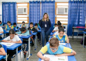 Aulas da rede municipal de Manaus seguem suspensas devido baixa qualidade do ar