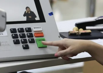 Eleitor que faltou o primeiro turno pode votar no segundo