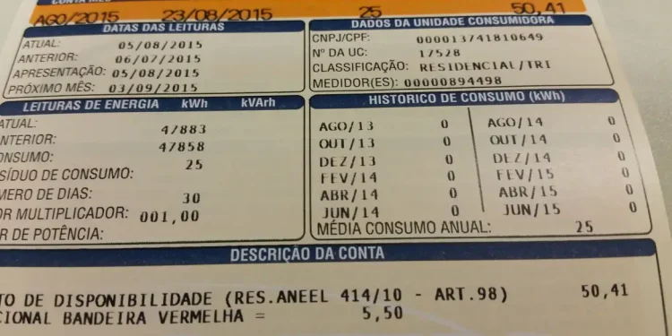 Prévia da inflação oficial cai pela metade e fecha outubro em 0,32%