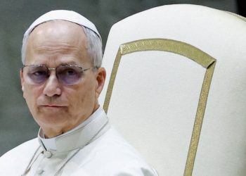 Papa Leão XIV tem boa recuperação após cirurgia no pulmão, diz Vaticano