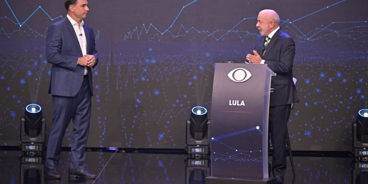 Lula e Flávio fazem primeiro debate das eleições na TV Band