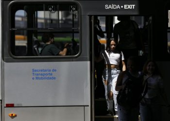 Governo envia ao Congresso proposta de tarifa zero no transporte